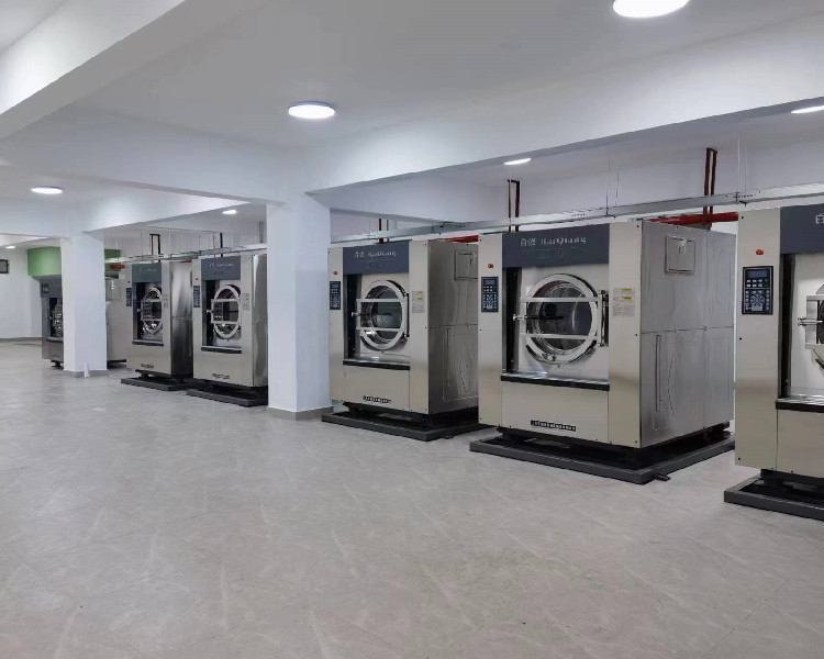 布草洗滌廠采購設(shè)備不要進入大而全的誤區(qū)